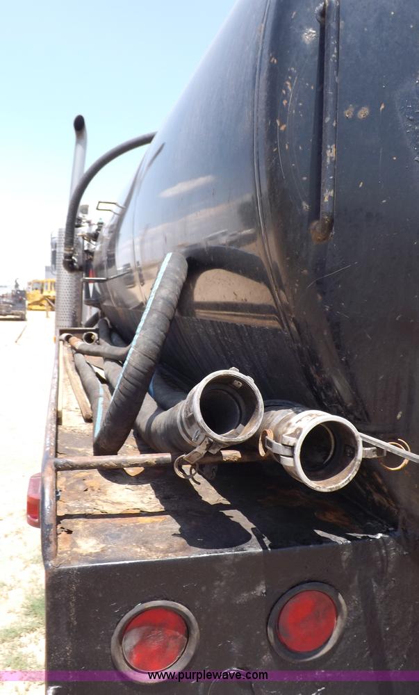 image for item H7173 1994 Kenworth W900 vacuum truck