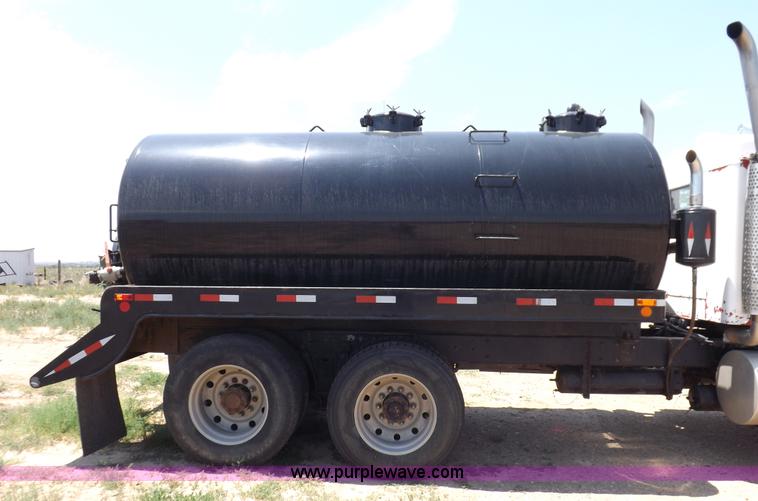 image for item H7173 1994 Kenworth W900 vacuum truck