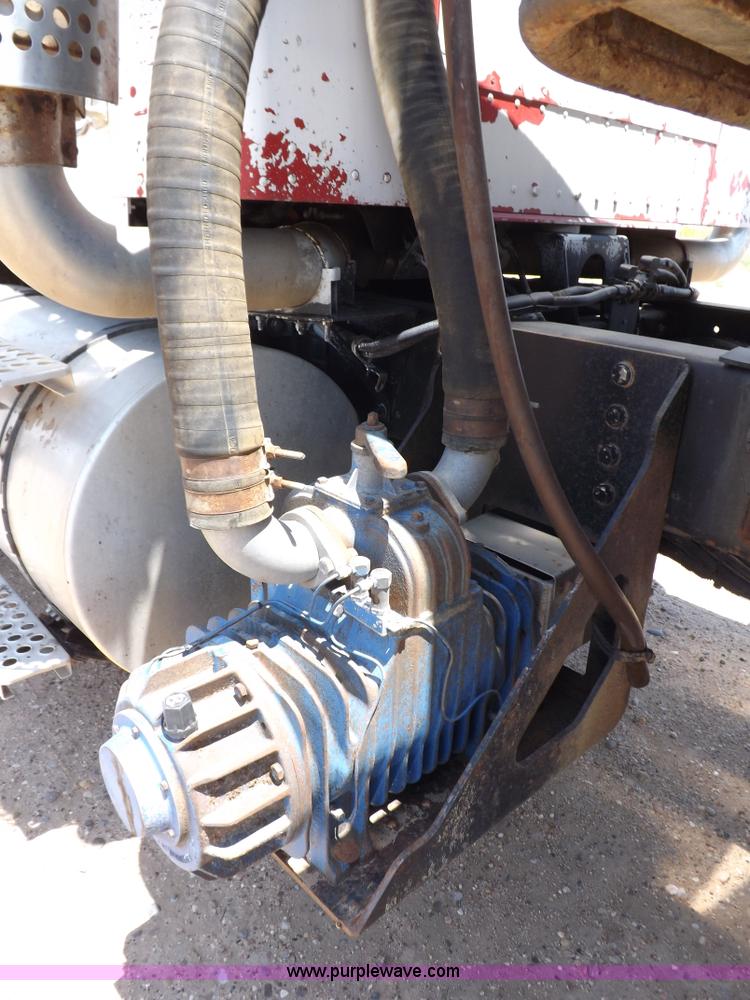 image for item H7173 1994 Kenworth W900 vacuum truck