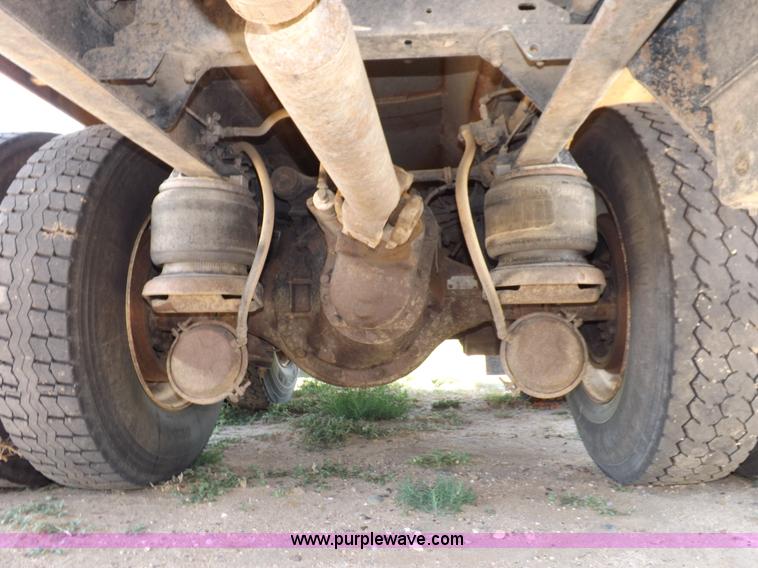 image for item H7173 1994 Kenworth W900 vacuum truck