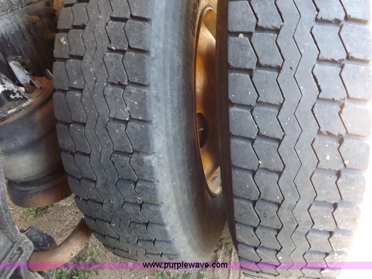 image for item H7173 1994 Kenworth W900 vacuum truck