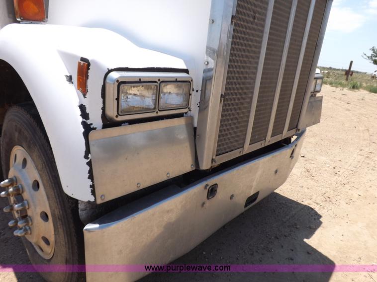 image for item H7173 1994 Kenworth W900 vacuum truck