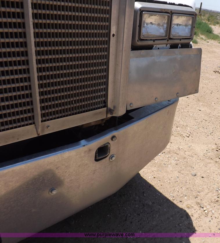 image for item H7173 1994 Kenworth W900 vacuum truck