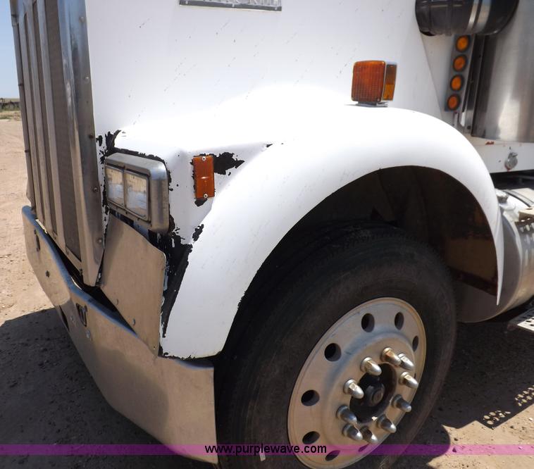 image for item H7173 1994 Kenworth W900 vacuum truck