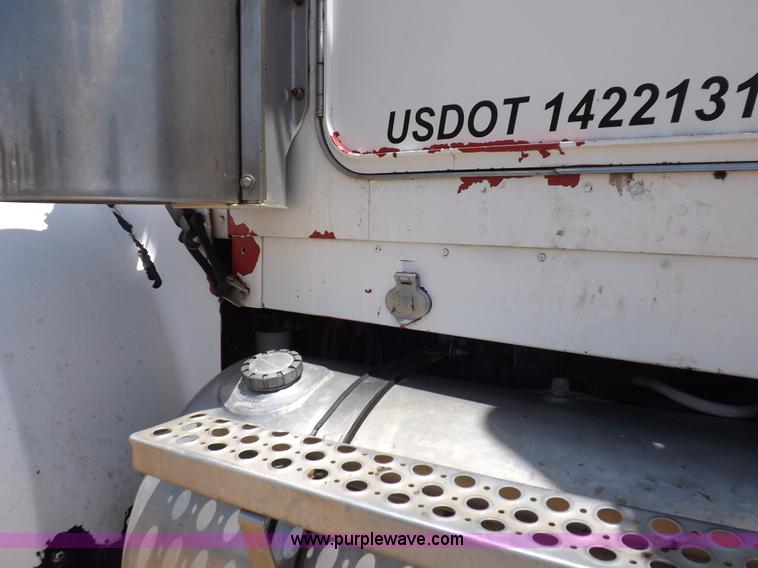 image for item H7173 1994 Kenworth W900 vacuum truck