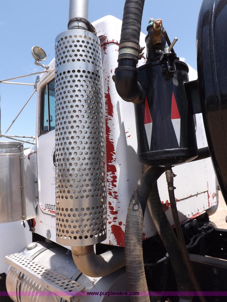 image for item H7173 1994 Kenworth W900 vacuum truck