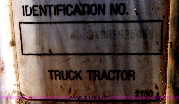 image for item H7173 1994 Kenworth W900 vacuum truck