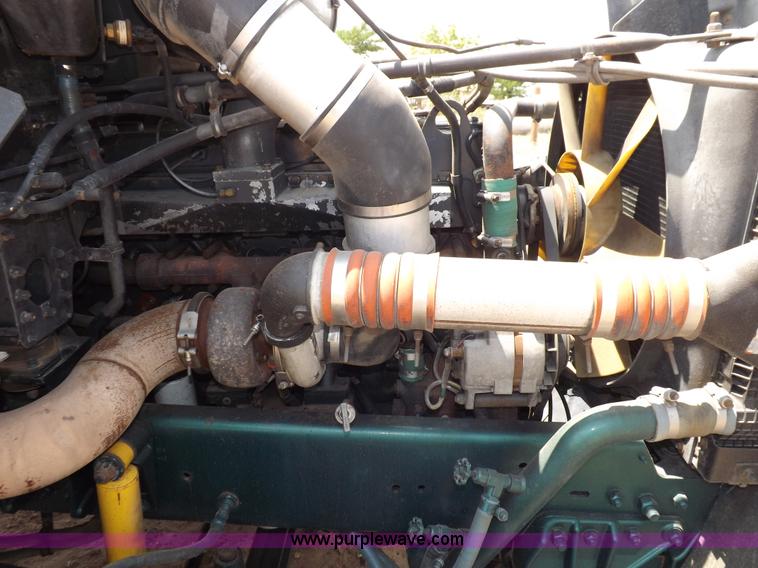 image for item H7176 1995 Freightliner FLD112 semi truck