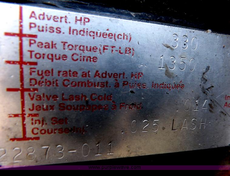 image for item H7176 1995 Freightliner FLD112 semi truck