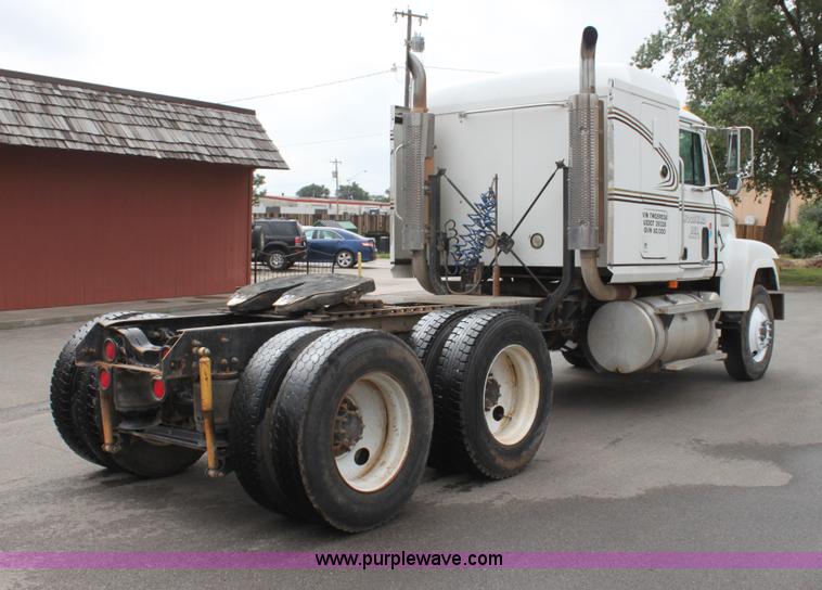 image for item H7390 1995 Mack CH613 Elite CL semi truck