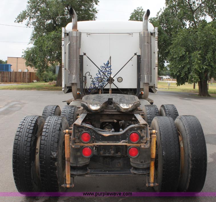 image for item H7390 1995 Mack CH613 Elite CL semi truck