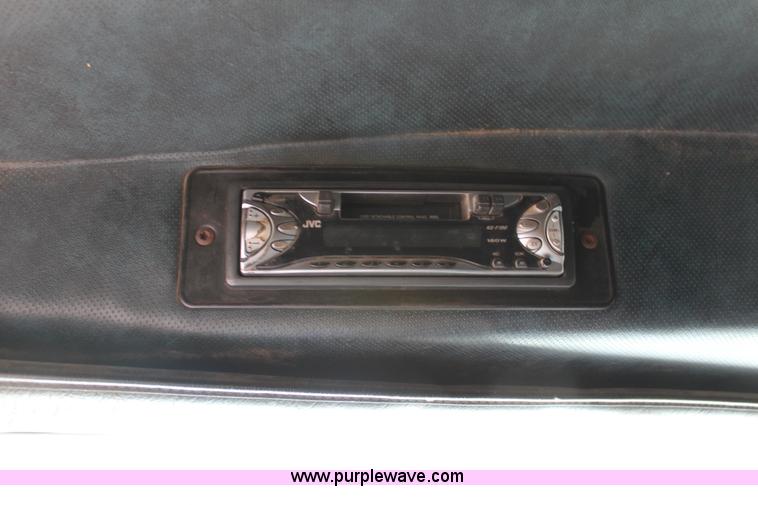 image for item H7390 1995 Mack CH613 Elite CL semi truck