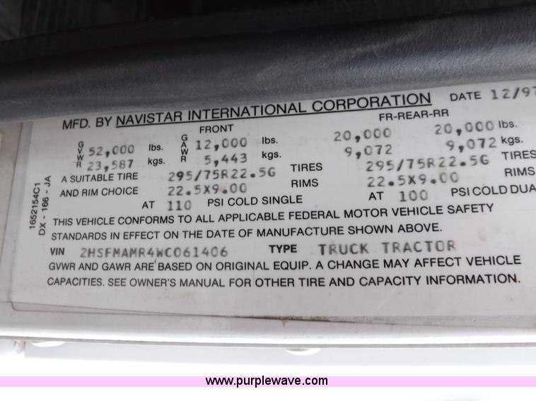 image for item I7684 1998 International 9200 Eagle semi truck