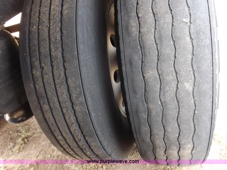 image for item I7688 2007 Timpte Super Hopper grain trailer