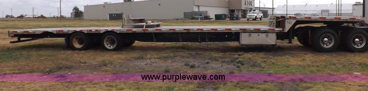image for item I7689 2003 Transcraft Eagle step deck trailer