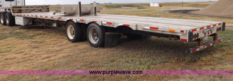 image for item I7689 2003 Transcraft Eagle step deck trailer