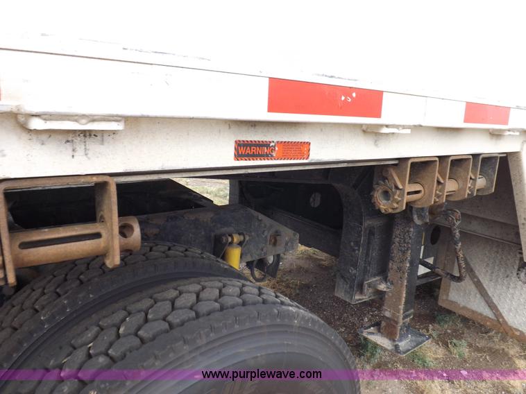 image for item I7689 2003 Transcraft Eagle step deck trailer