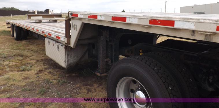 image for item I7689 2003 Transcraft Eagle step deck trailer