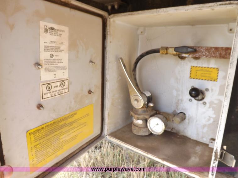 image for item I7689 2003 Transcraft Eagle step deck trailer