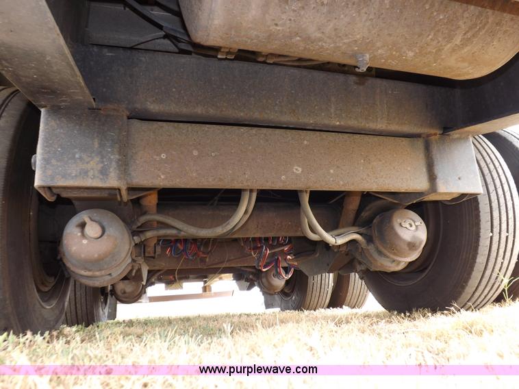 image for item I7689 2003 Transcraft Eagle step deck trailer