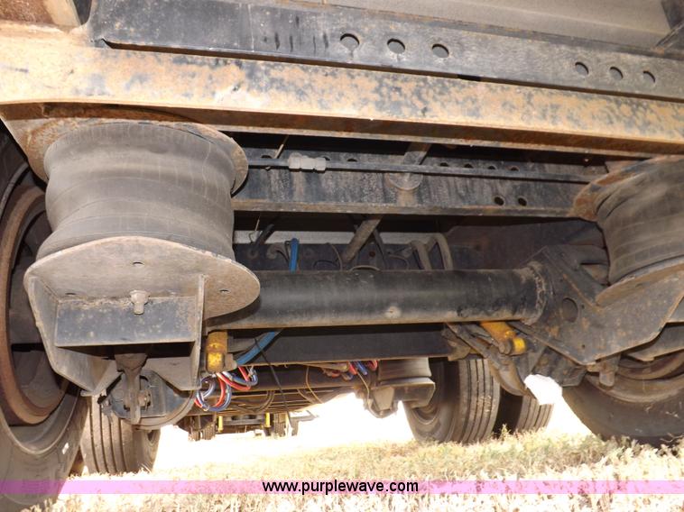 image for item I7689 2003 Transcraft Eagle step deck trailer