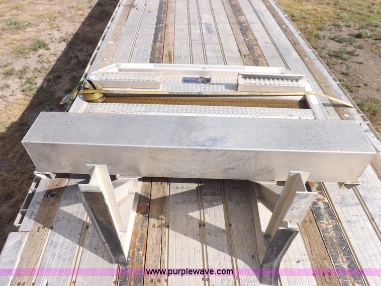 image for item I7689 2003 Transcraft Eagle step deck trailer