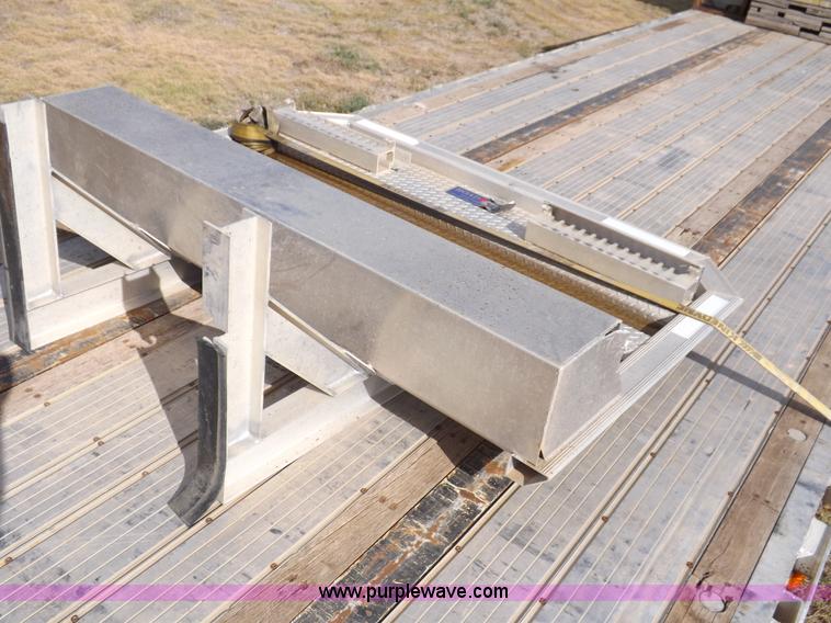 image for item I7689 2003 Transcraft Eagle step deck trailer