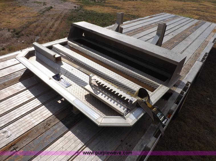 image for item I7689 2003 Transcraft Eagle step deck trailer