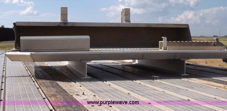 image for item I7689 2003 Transcraft Eagle step deck trailer