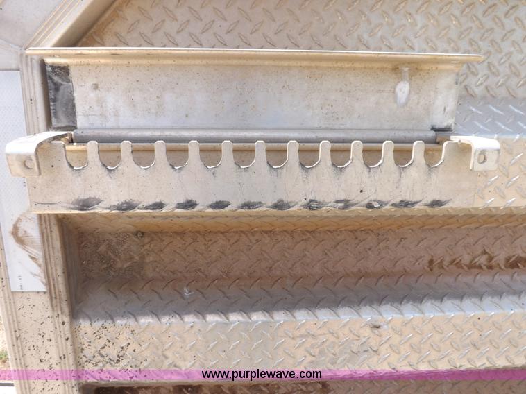 image for item I7689 2003 Transcraft Eagle step deck trailer