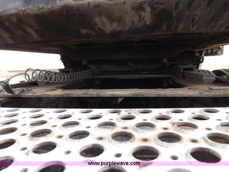 image for item I7690 2004 Kenworth W900 semi truck