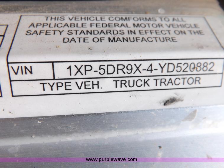 image for item I7717 2000 Peterbilt 379 semi truck