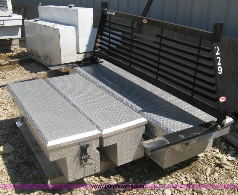 image for item AN9685 Headache rack and toolboxes