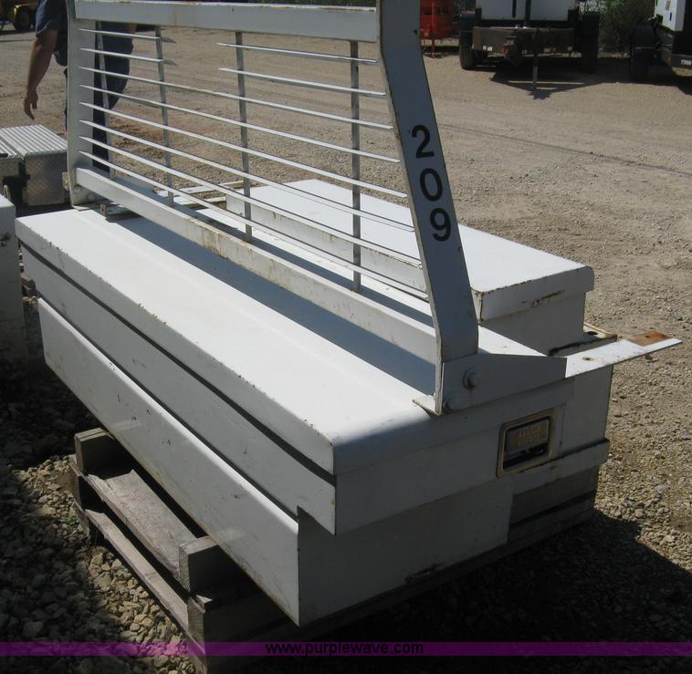 image for item AN9686 Headache rack and toolboxes