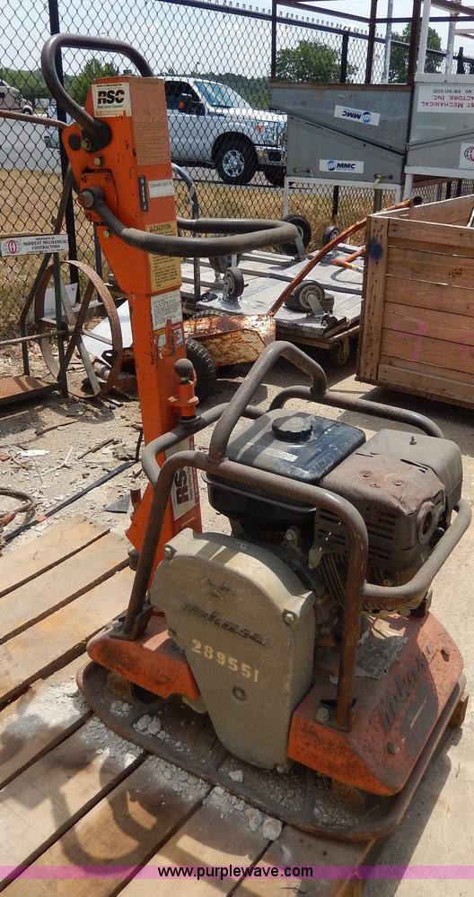 image for item AS9257 Plate compactor