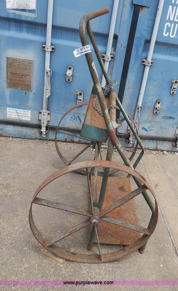 image for item AS9258 (7) oxygen/acetylene bottle carts