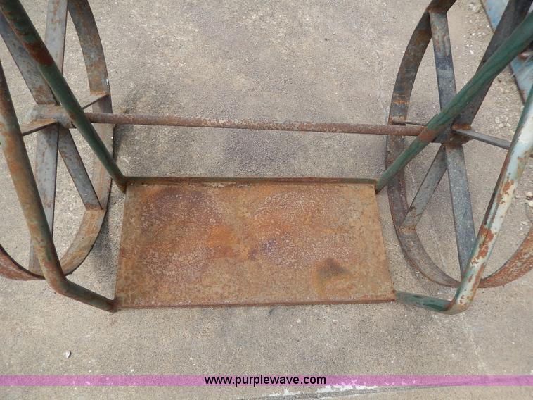 image for item AS9259 (8) oxygen/acetylene bottle carts