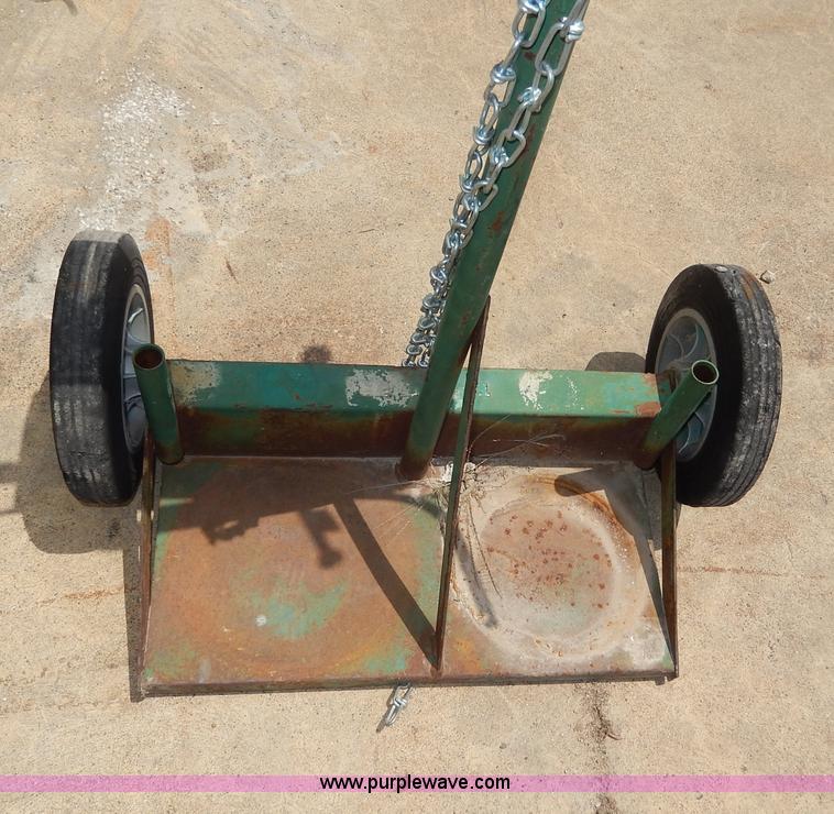image for item AS9260 (8) oxygen/acetylene bottle carts