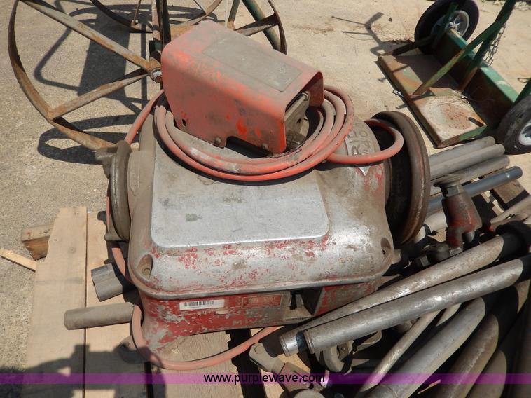 image for item AS9276 (2) Ridgid 400 pipe machines