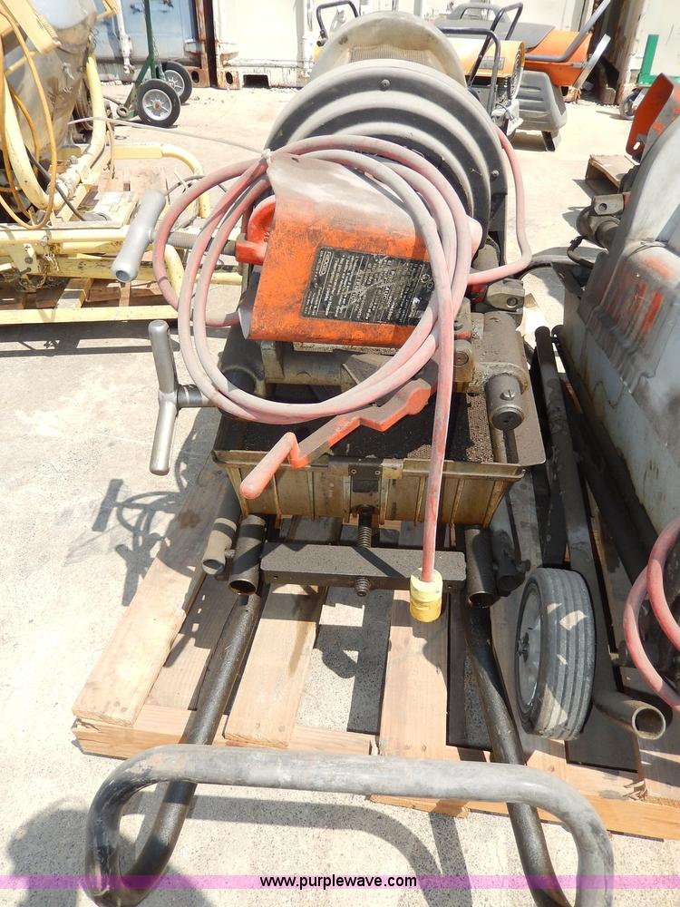 image for item AS9278 Ridgid 1822 pipe machine
