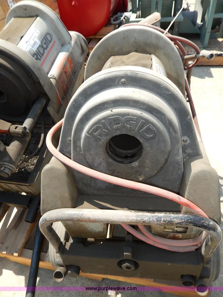 image for item AS9278 Ridgid 1822 pipe machine
