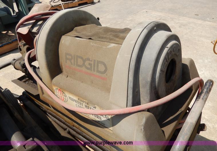 image for item AS9278 Ridgid 1822 pipe machine