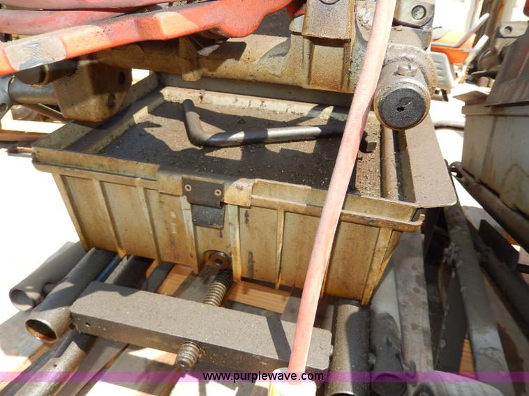 image for item AS9278 Ridgid 1822 pipe machine