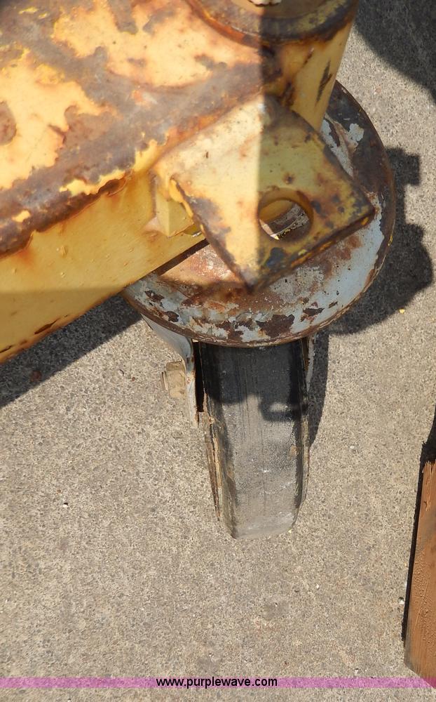 image for item AS9283 Sumner 25' Rustabout