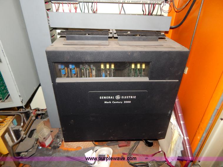 image for item AW9242 1984 Monarch Cortland VMC-45 mill