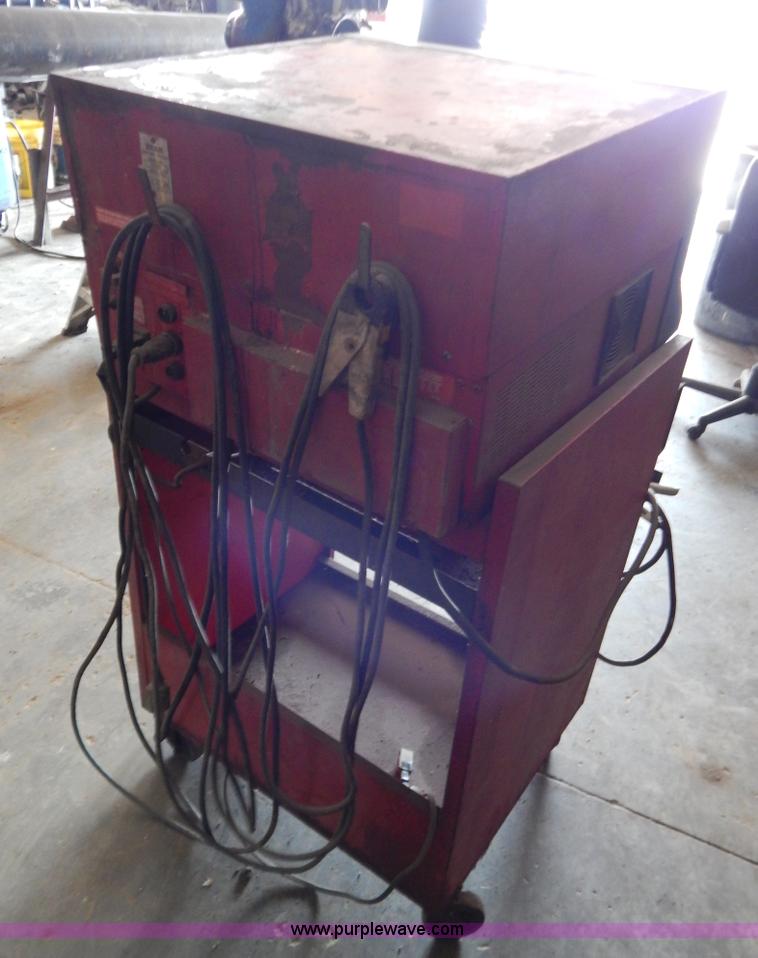 image for item AW9243 Bear battery charging/starting system