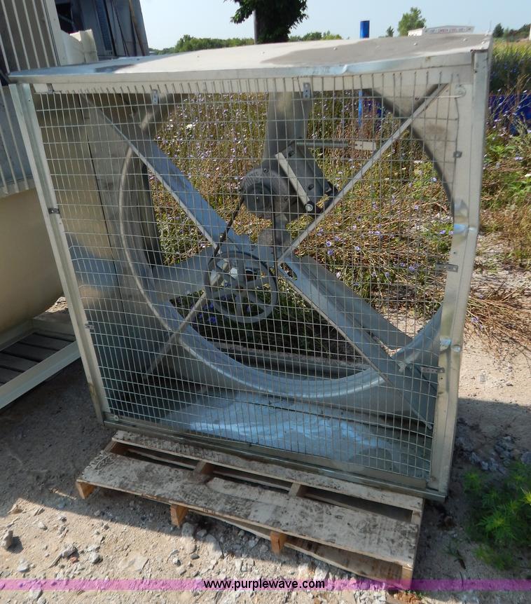 image for item AW9245 Box fan