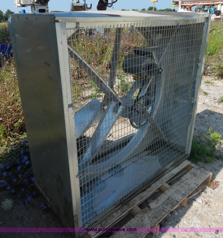 image for item AW9245 Box fan