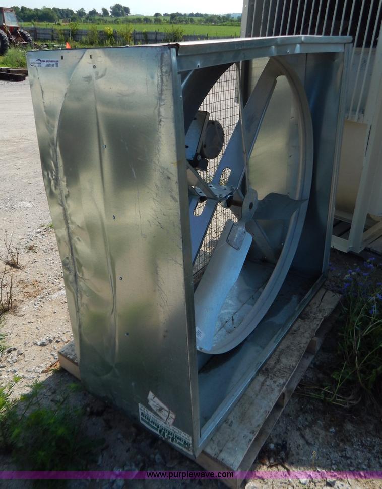 image for item AW9245 Box fan