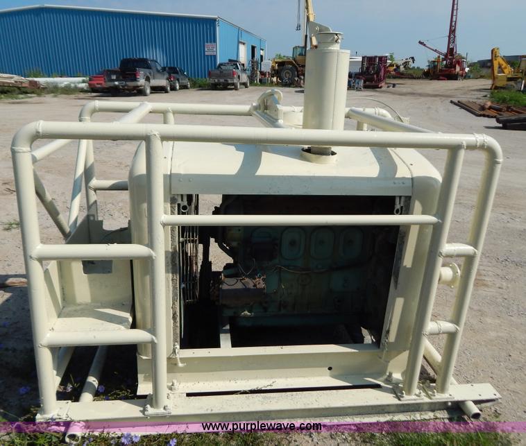 image for item AW9246 Detroit 471 power unit